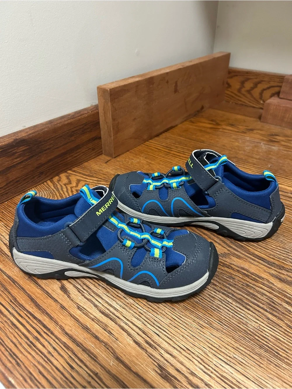 NEW Merrell Boys' Blue Outdoor Sandal/ Water Show
